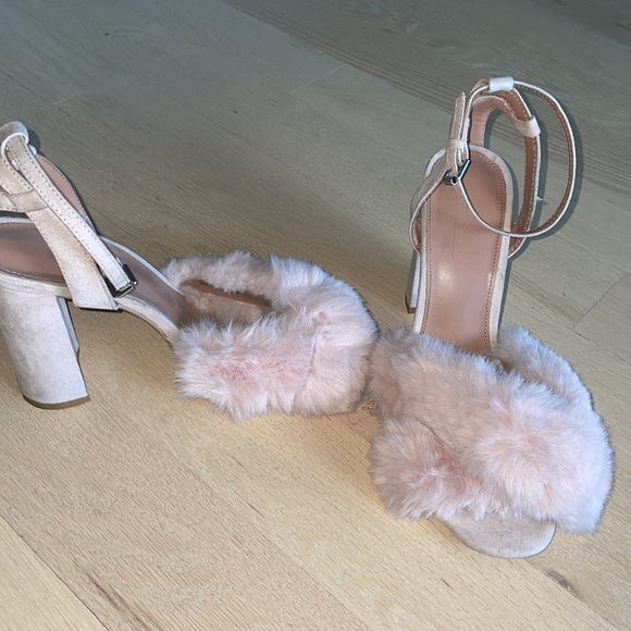 Pink Heels - Picture 2 of 6